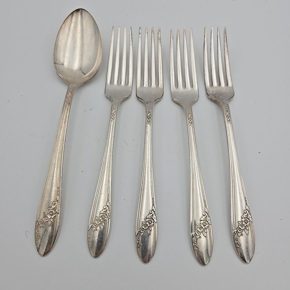 Tudor Plate Oneida Community Queen Bess Silver Plate Flatware Forks And Spoon